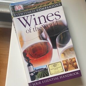 DK Eyewitness Companions: Wines of the World Handbook